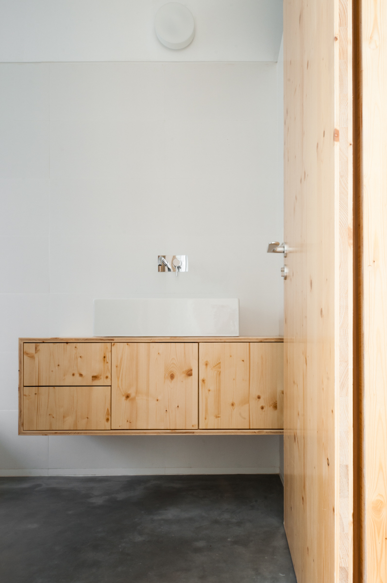 office ina_cm123_P03.JPG