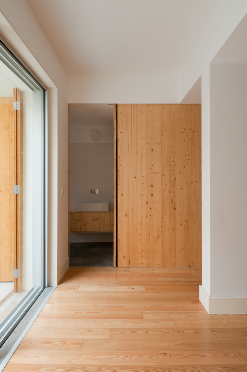 office ina_cm123_P02.JPG